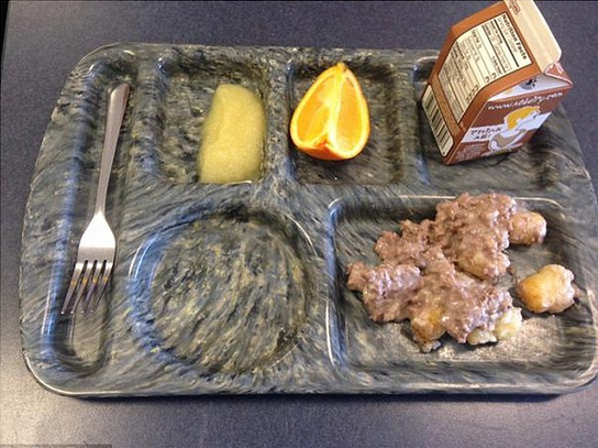 michelle_obama_school_lunch