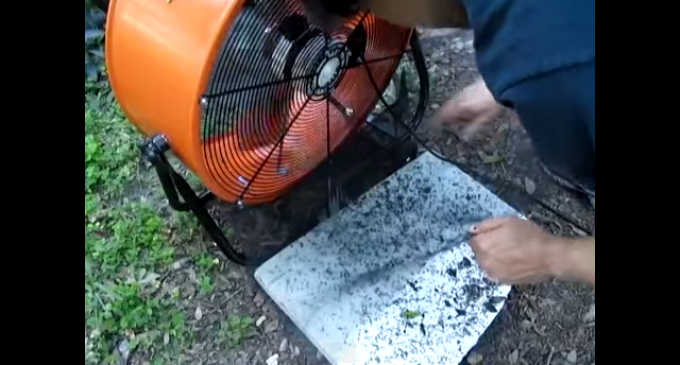 DIY Pesticide Free Mosquito Trap – Kill 1000s Per Night