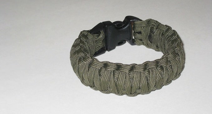How To Make A Paracord Bracelet