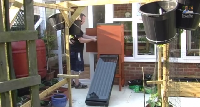 Make A Solar Food Dehydrator From Cans