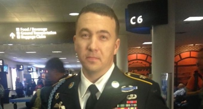 Flight attendant Refuses To Hang Army Ranger’s Uniform Jacket