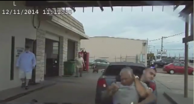Texas Cop Suspended For Tasering 76-Year-Old Man Over His Legal Licence Plate