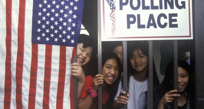 Obama’s Amnesty Allows Illegal Immigrants To Vote In Elections