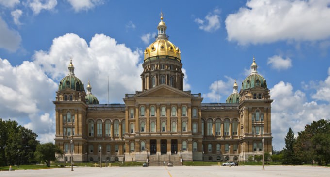 Iowa House Begins Session With Wiccan Invocation