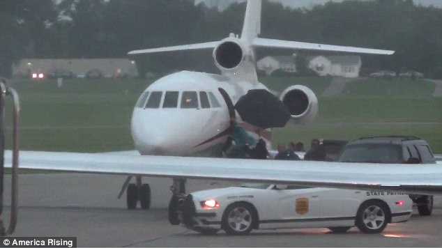 CAUGHT! Hillary boards private jet after global warming speech