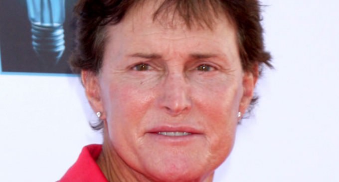 Bruce Jenner Named ‘Woman of the Year’