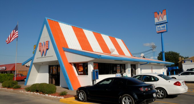 Whataburger Employee Refuses Service to Cops