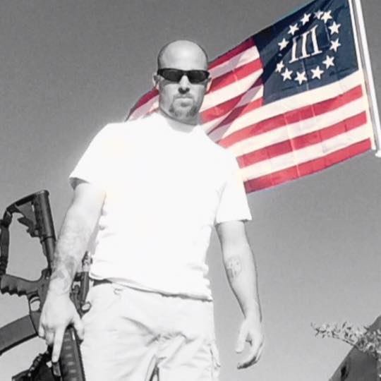 Veteran Vows to Gather Armed Troops and Patriots to Arrest Lawmakers and Obama