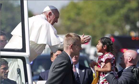 Pope’s ‘Spontaneous’ Immigrant Girl Moment: Planned for Over a Year?