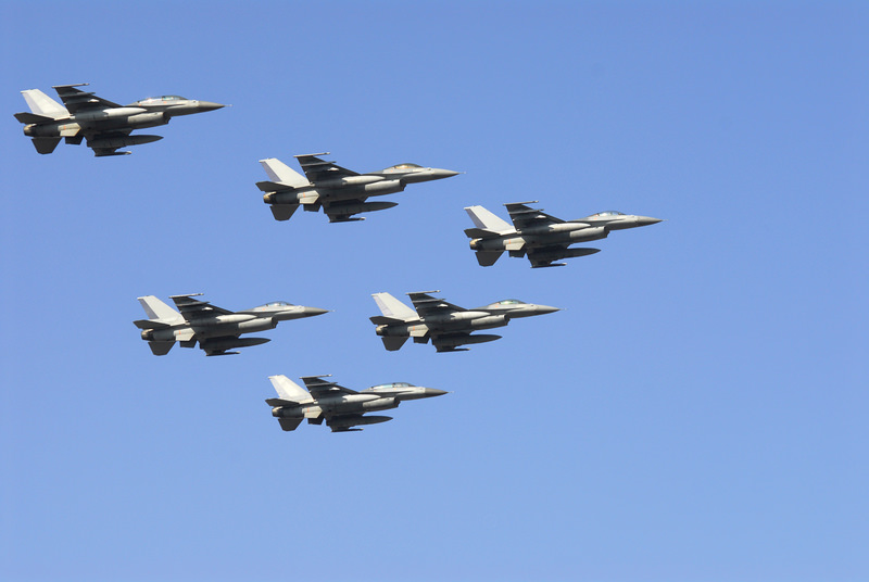 Russian Statesman: US Has Been Bombing Desert, Not ISIS