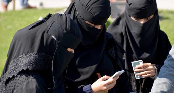 Swiss Town Bans Burqas, Violators Face Hefty Fine