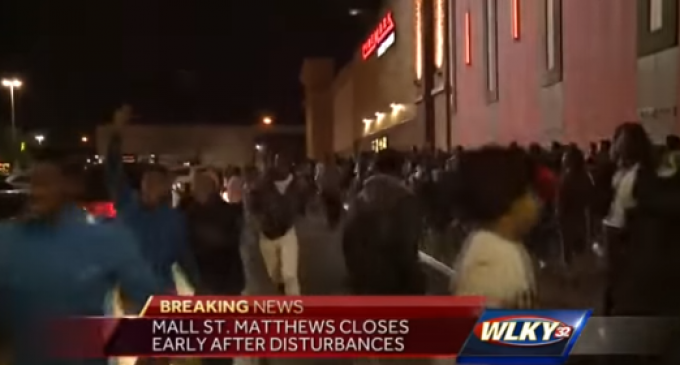 2000 Juvenile Delinquents Close Down Kentucky Mall