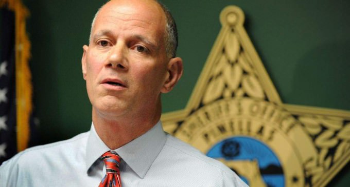 Sheriff Threatens to Shoot Legal Gun Owners Concealed Carriers