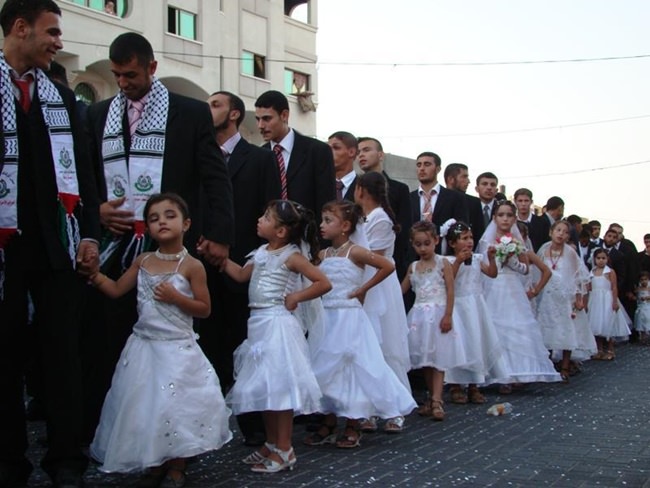 Denmark to Drop Criminal Record Certificate Requirement for Refugees Who Work with Children