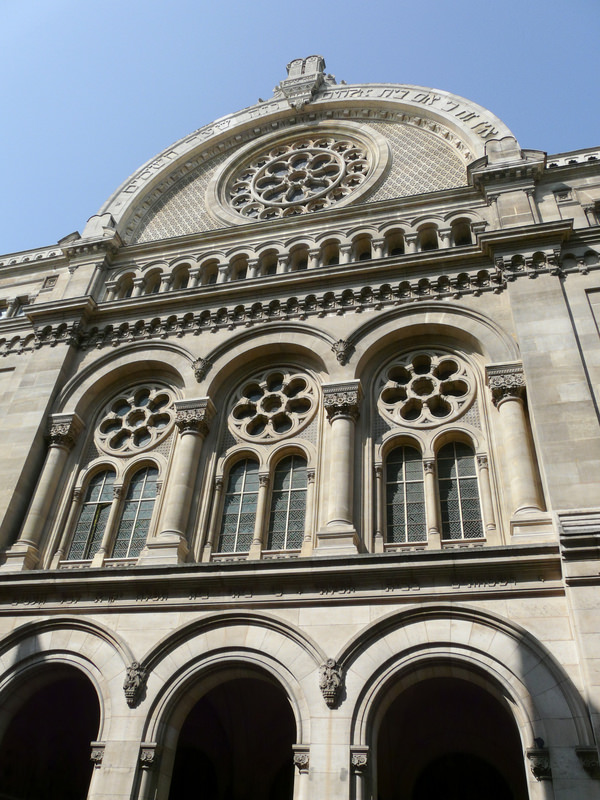 Jewish Synagogue Attacked in Paris