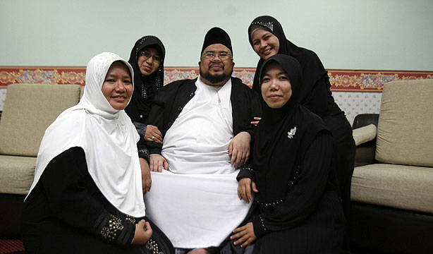 Polygamous Migrants Get Financial Windfall With New Welfare Changes