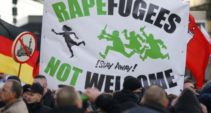 Vigilante Gangs Carry Out Revenge Attacks Against Migrants in Cologne