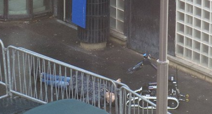 Knife-Wielding Attacker Screaming “Allah Hu Akbar” Shot Dead By Paris Police