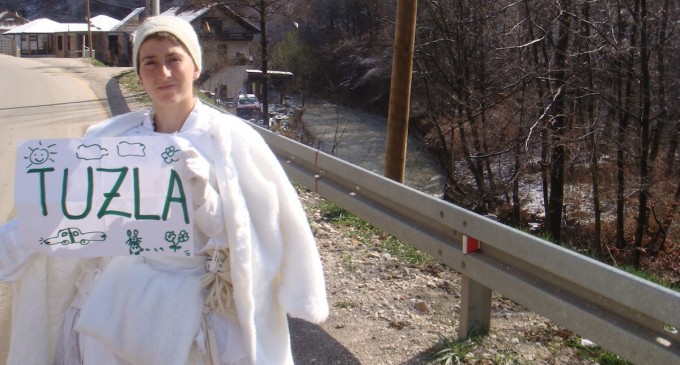 Liberal Hitchhikes Through Middle East in Wedding Gown to Send Message of “Marriage between different peoples and nations” Raped and Murdered