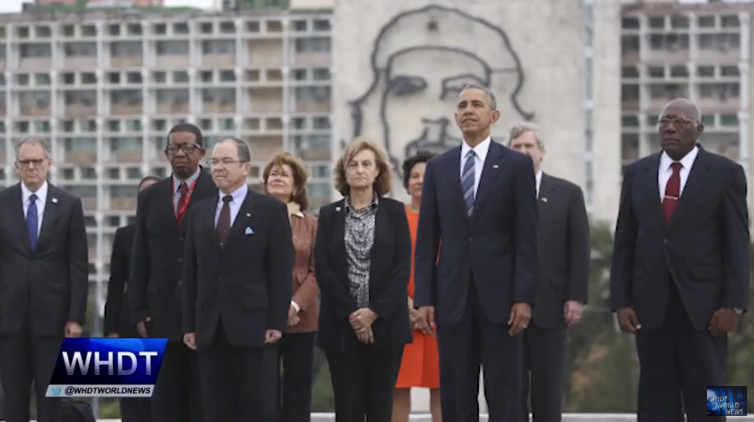 Obama Poses with Che
