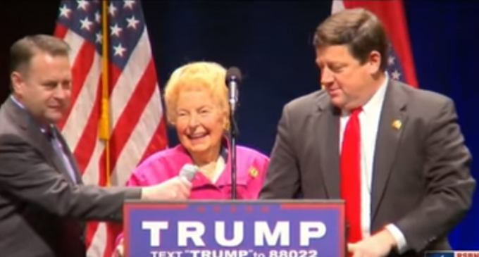 Phyllis Schlafly Endorses Donald Trump, Calls Him A “True Conservative”