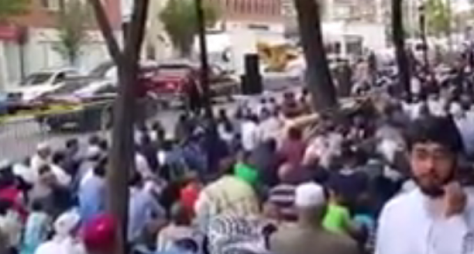 Muslims in Brooklyn Commandeer the Sidewalks to Pray