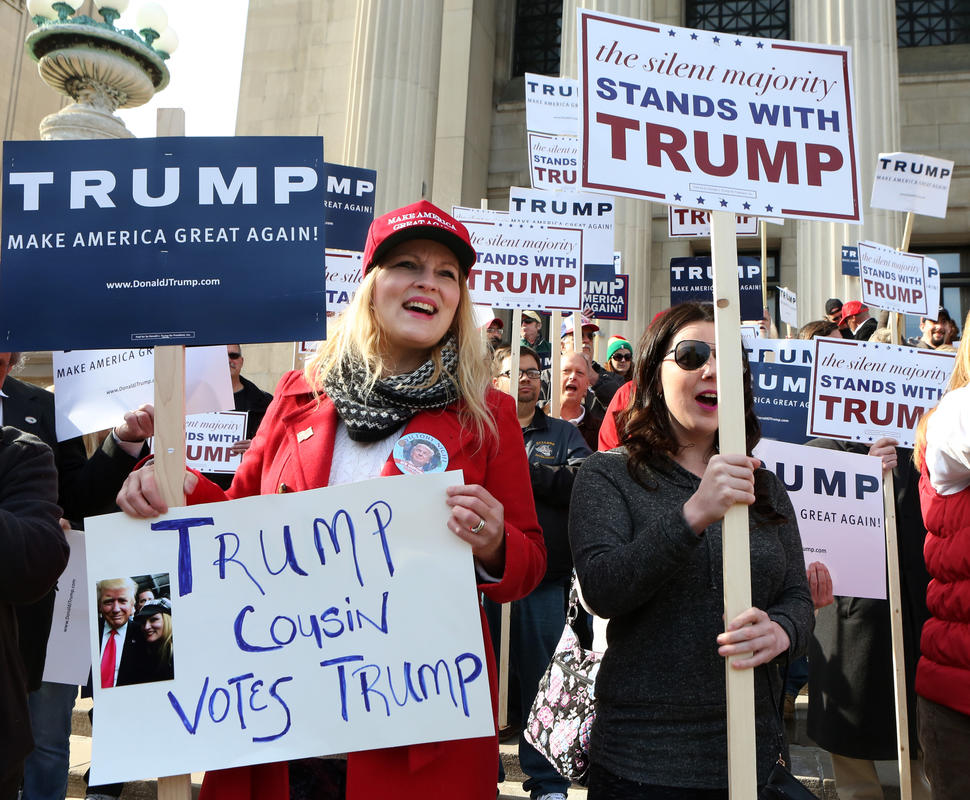 Thousands of Massachusetts Democrats Flee Their Party into the Arms of Donald Trump