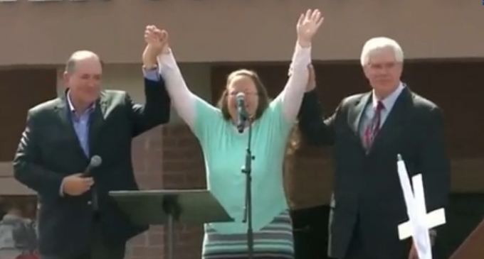 Kim Davis Wins Same-Sex Marriage License Battle