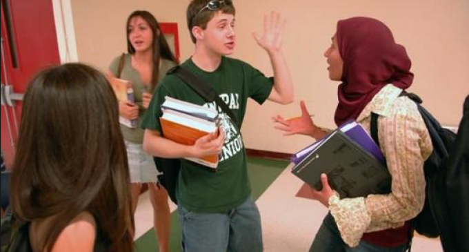 The Shocking Manner American Schools Treat Christians Compared to Muslims