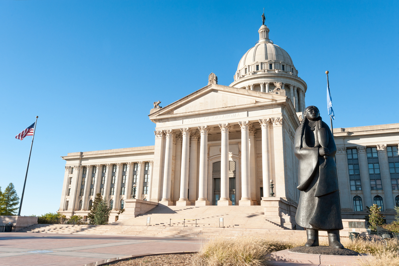 Okla Republicans seek to Impeach Obama over Transgender Bathroom Guidelines