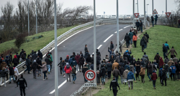 Calais Engulfed in Chaos as Migrants Block Roads, Riot and Destroy Cars While Shouting “F*ck UK”