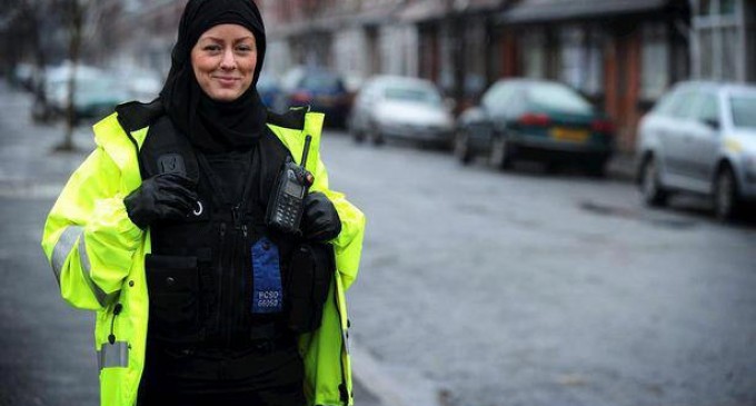 British Police Seek to Encourage more Female Muslims to Join Force with Special Hijab