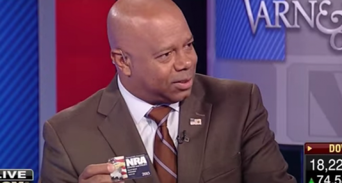 David Webb Destroys Al Sharpton: NRA “didn’t check my ethnicity when I joined”