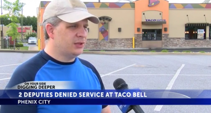 Taco Bell Employee Refuses to Serve Police