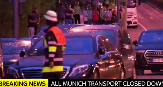 9 Reported Deaths at Mall Attack in Munich,  Police Suspect Terrorism,  Shooters on the Run