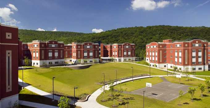 University Holds Lesson on How to ‘Stop White People’