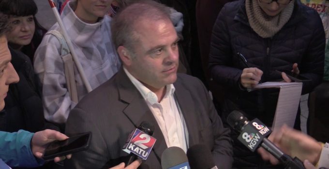 Ammon Bundy’s Attorney Surrounded, Tackled and Tased at Conclusion of Oregon Standoff Trial