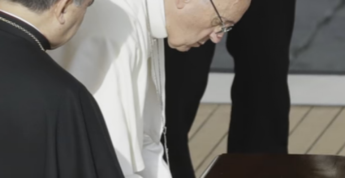 Pope Francis Grants Priests the Power to Absolve ‘Grave Sin’