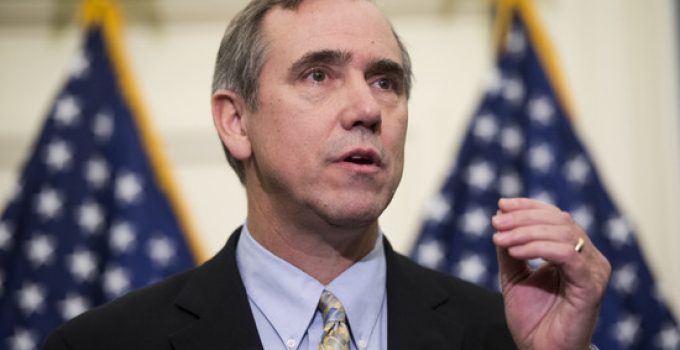 Democrats Pledge To Filibuster Trump Supreme Court Picks