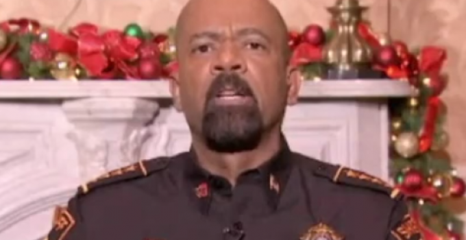 Sheriff Clarke: Obama Rubbed White People’s Nose in Slavery for 8 Years