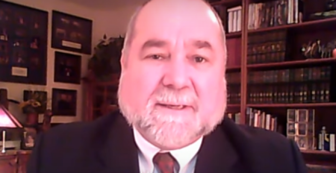 Ex-CIA: Deep State Stripping Trump’s Loyal Staff, Planting Spies in White House