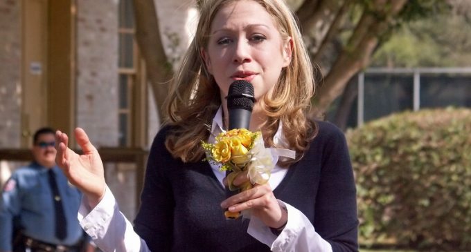 Chelsea Clinton to Receive Lifetime Impact Award