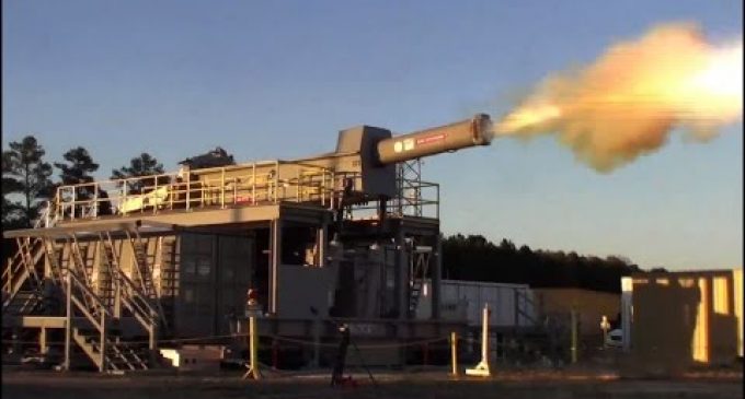 Navy Railgun Unveils “Weapon of the Future”, Height of “Star Wars” Technology