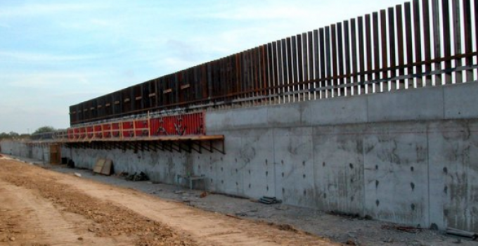 White House: Spending Bill Includes Funds for Border Wall