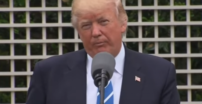 Trump Considers Breaking Up Big Banks, Pressing for Return to Glass-Steagall Act