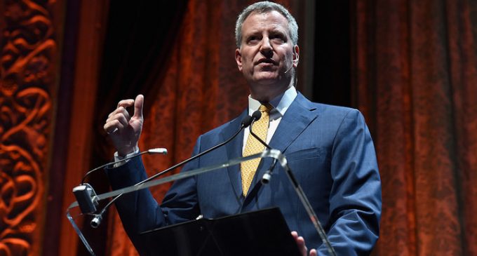 De Blasio Defies Trump Admin, Commits NYC to Paris Agreement