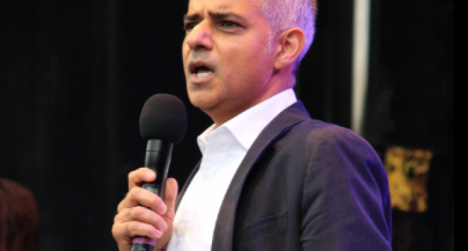 Muslim Mayor: Muslim Knife Attacks are Caused by YouTube Videos