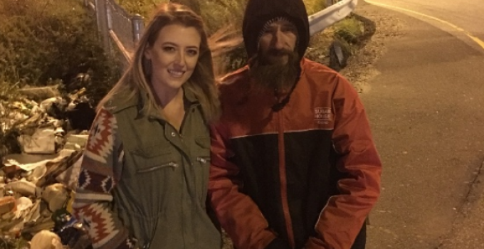 Homeless Marine Vet Gives His Last $20 to Help Stranded Girl, Receives MASSIVE Karma