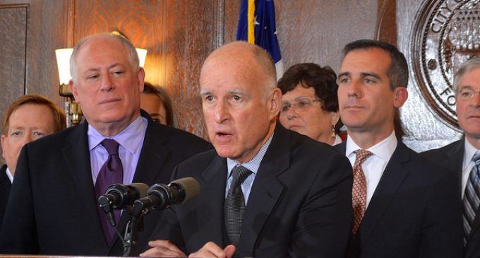CA Gov Jerry Brown Issues Pardons to Save Felons from Deportation