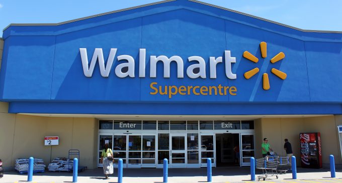 Walmart Bans Open Carry, Pushes White House for Gun Control